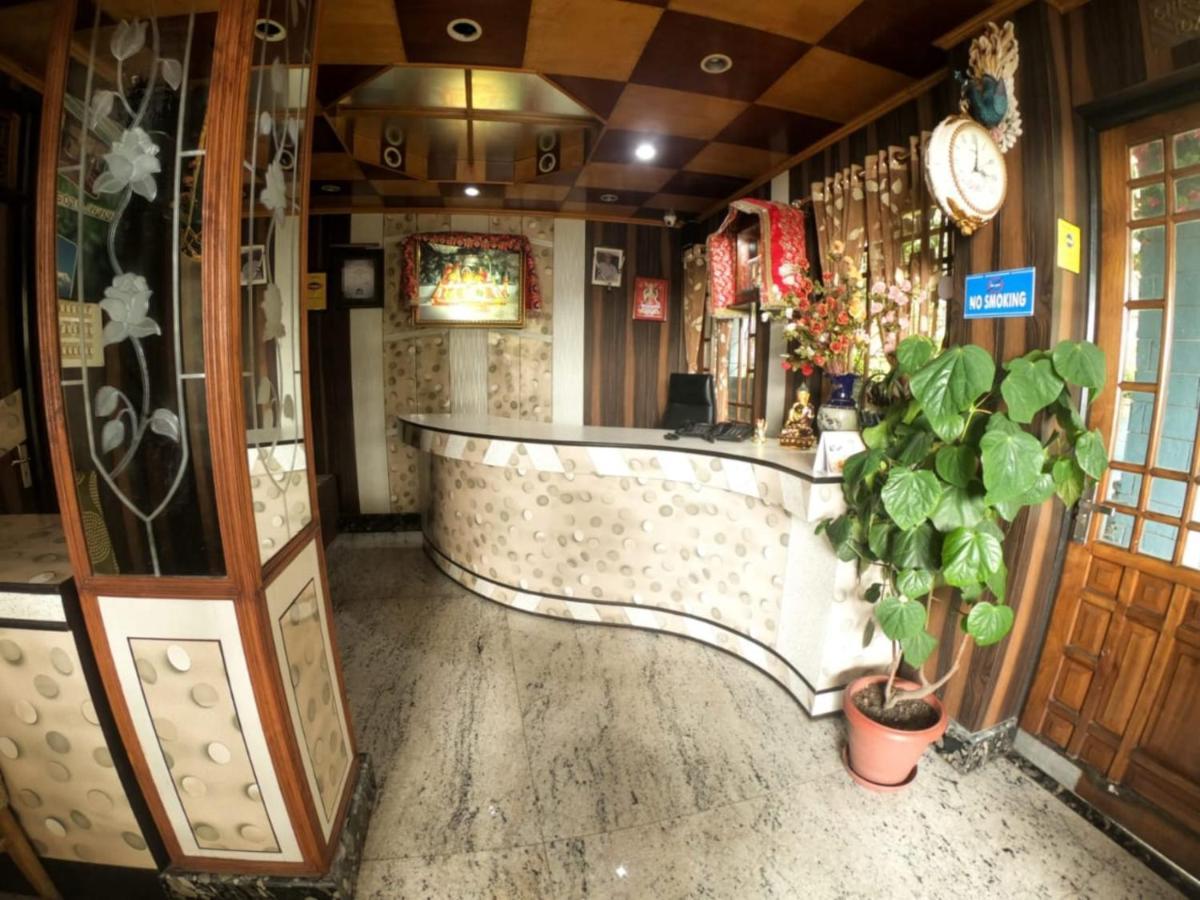 Grg Broadway Mall Road Darjeeling By Royal Collection Hotel Екстериор снимка