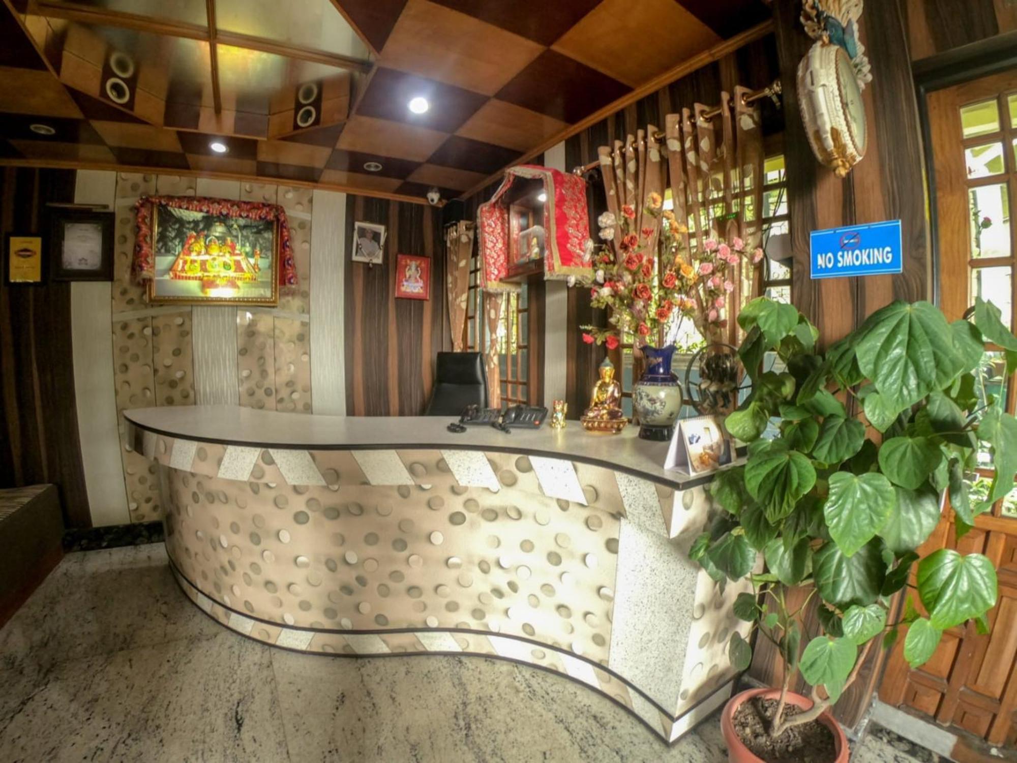 Grg Broadway Mall Road Darjeeling By Royal Collection Hotel Екстериор снимка