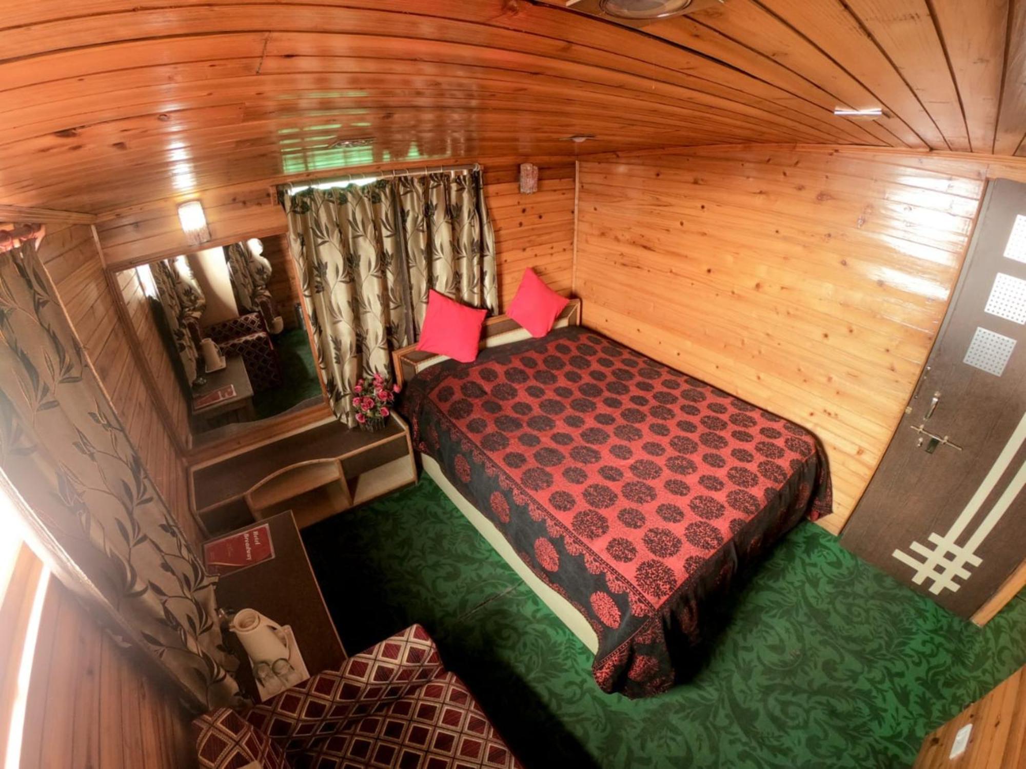 Grg Broadway Mall Road Darjeeling By Royal Collection Hotel Екстериор снимка