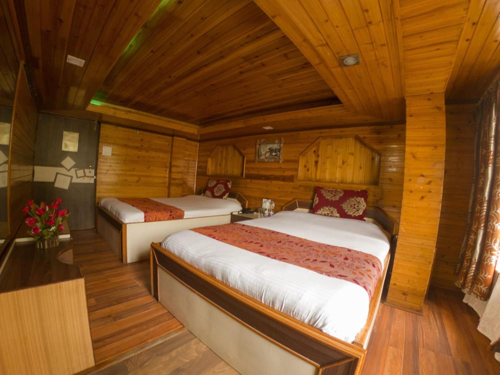Grg Broadway Mall Road Darjeeling By Royal Collection Hotel Екстериор снимка