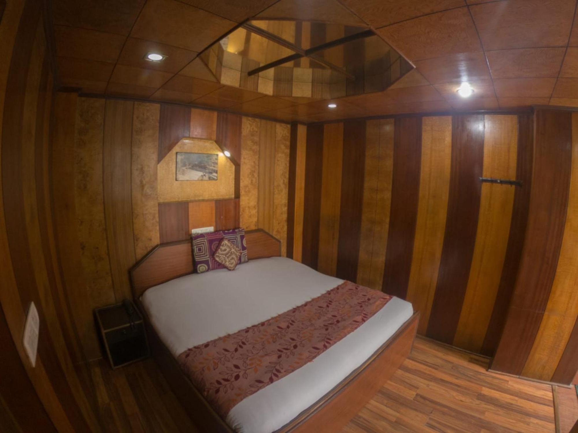 Grg Broadway Mall Road Darjeeling By Royal Collection Hotel Екстериор снимка